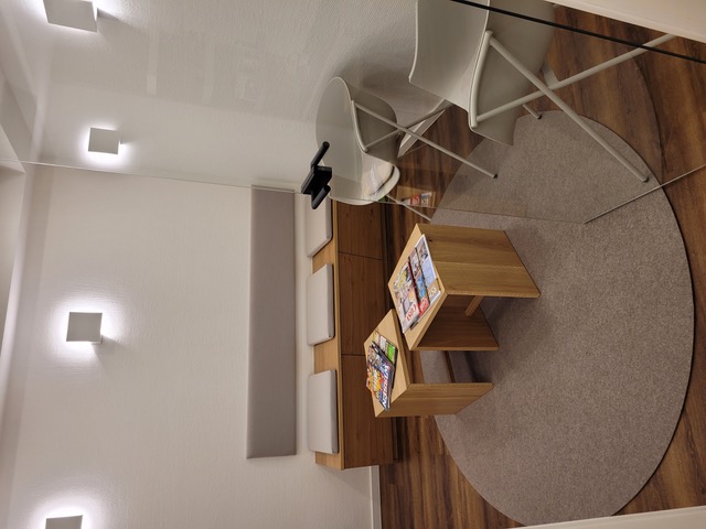 Sitzbereich im Artezimmer - Massivholz